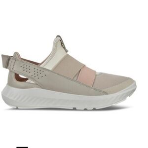 Women’s ECCO ST.1 Lite slip on sneaker- Size 37